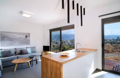 Souda House | Seametry Luxury Living Apartments