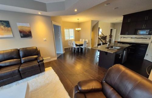 Griesbach House | Sean Comfy Home