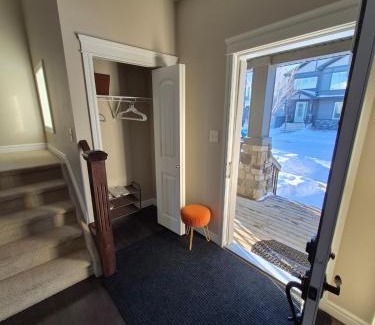 Griesbach House | Sean Comfy Home