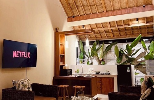 Andong Villa | SEAOM Villasn2 bedroom pool villa in the heart of Ubud withnrice field views.