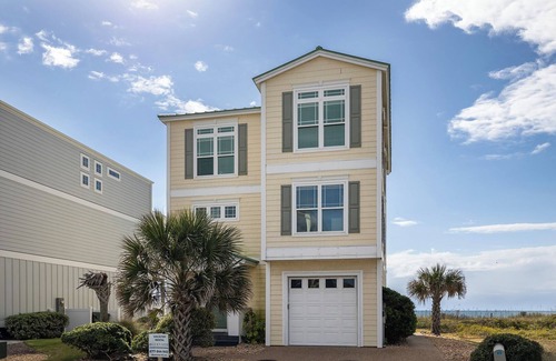 Pine Knoll Shores House | Seas The Day, Oceanfront House in Pine Knoll Shores, NC!