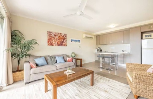 Airlie Beach Apartment | Seasalt@Airlie Beach - Best Location 1bed Apt , Private Spa