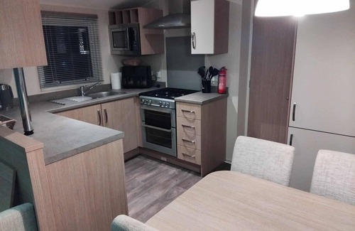 Ingoldmells House | Seascape - 2 bed caravan next to Fantasy Island Ingoldmells, dog friendly