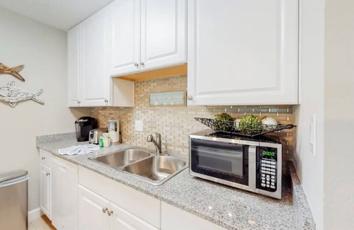 Frangista Beach Condo | Seascape 2 Br/2 Ba quaint townhome! Easy walk to the beach!