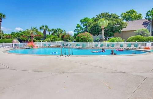 Frangista Beach Condo | Seascape 2 Br/2 Ba quaint townhome! Easy walk to the beach!