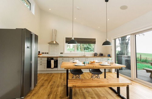 Gatehouse-of-Fleet Cottage | Seascape - a lodge that sleeps 4 guests in 2 bedrooms