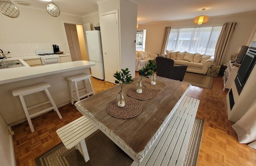 Surf Beach House | Seascape Beach Cottage