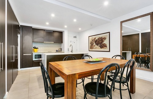 Craiglie Apartment | Seascape Holiday Apartments at Seascape Temple Two Bedroom