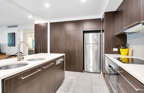 Craiglie Apartment | Seascape Holiday Apartments at Seascape Temple Two Bedroom