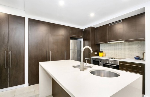 Craiglie Apartment | Seascape Holiday Apartments at Seascape Temple Two Bedroom