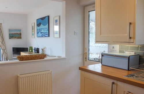 Hope-Cove Cottage | SEASCAPE (HOPE COVE), pet friendly, with a garden in Hope Cove
