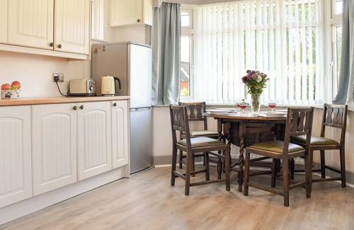 Ammanford Cottage | Seascape is a coastal holiday home situated in the seaside resort of Sidmouth.
