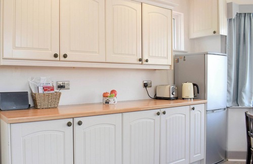Ammanford Cottage | Seascape is a coastal holiday home situated in the seaside resort of Sidmouth.