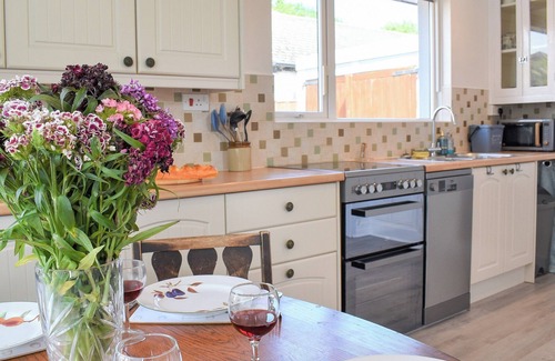 Ammanford Cottage | Seascape is a coastal holiday home situated in the seaside resort of Sidmouth.