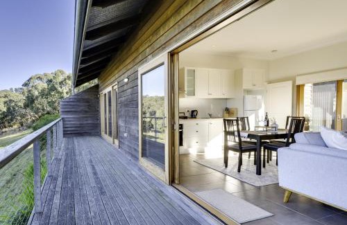 Hindmarsh Valley Bed & Breakfast | Seascape Retreat