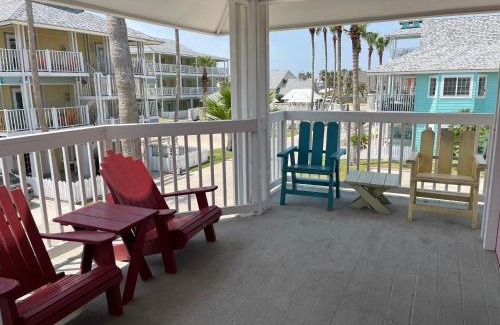 Port Aransas Hotel | Seashell Village Resort near the beach with kitchens
