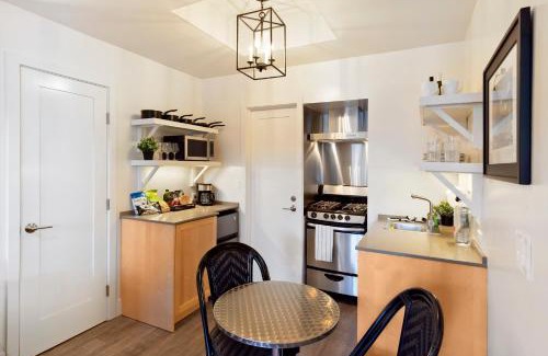 Del Mar Heights Apartment | Seashore Studio