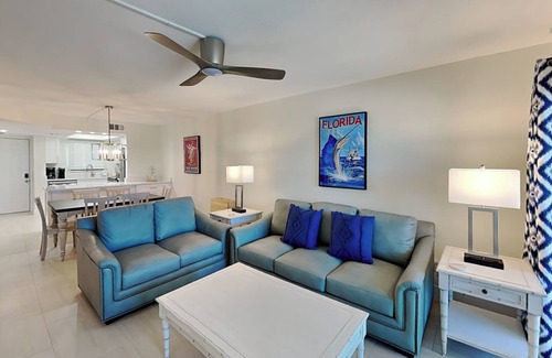 Mid Island Condo | Seaside 409 | Steps to the Sand + Loaded w. Resort Extras!