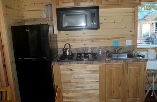 Seaside Resort | Seaside Camping Resort Cottage 9