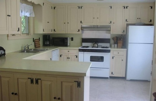 Hyannis House | Seaside Cape Cod Escape-Norris Cottages Bungalow: 3 Minutes to the Beach