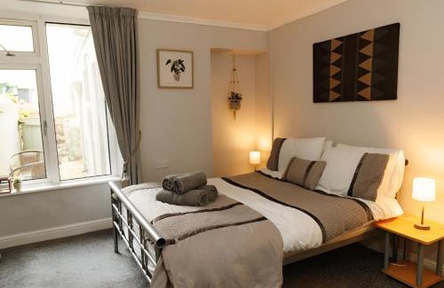 Llandudno Apartment | Seaside Charm 1BR Coastal Retreat in Wales