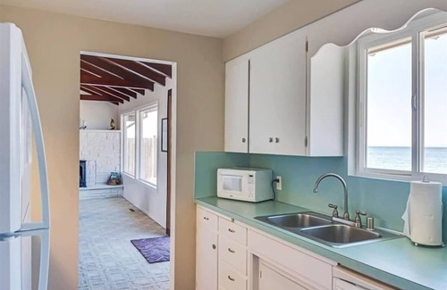 Sequim House | Seaside Cottage Beachfront Escape on Dungeness Bay