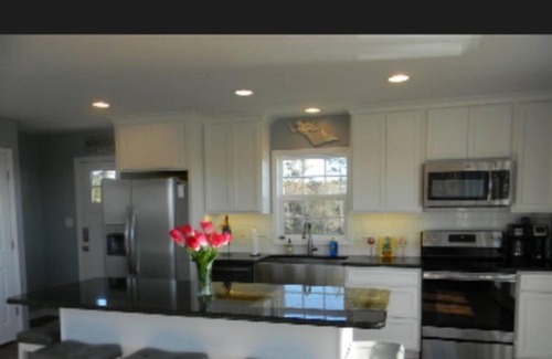 Davis House | Seaside Cottage with waterview, boat access & above ground pool!