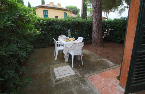 Giannella Apartment | Seaside Escape in Giannella