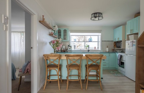 Heybridge Apartment | Seaside Escape with Stunning Views