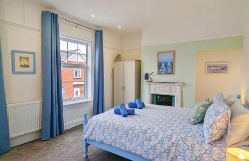 Scarborough House | Seaside Escapes - with relaxing hot tub!