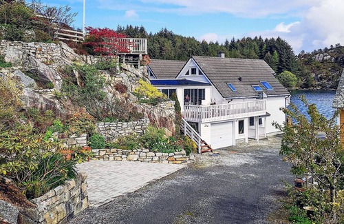 Bomlo House | Seaside Fisherman s Haven-By Traum
