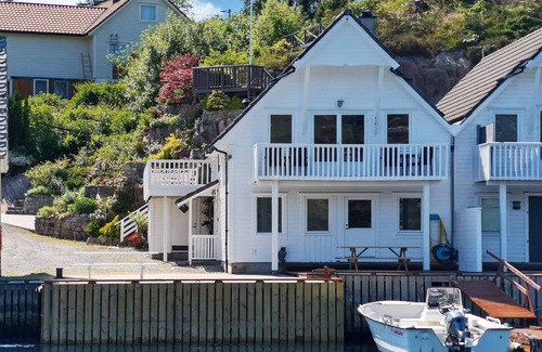 Bomlo House | Seaside Fisherman s Haven-By Traum