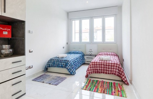 Calambrone Apartment | Seaside Flat with Swimming Pool and Private Parking