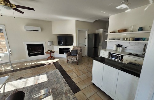 Tantallon Apartment | Seaside Getaway.