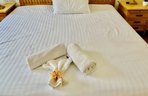 Betalbatim Apartment | Seaside one bedroom apartment