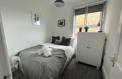 Southwick Apartment | Seaside Retreat in Shoreham with sauna & spa hire
