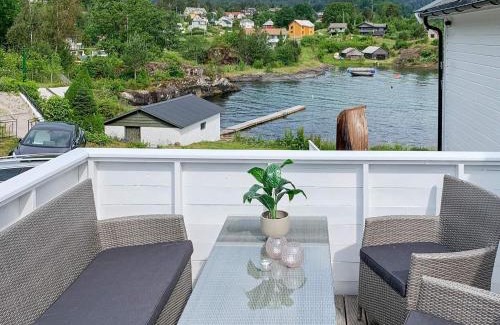 Kvam House | Seaside Serenity in Hardangerfjord-By Traum