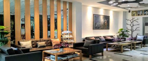 Daun Penh Apartment | Season Residence