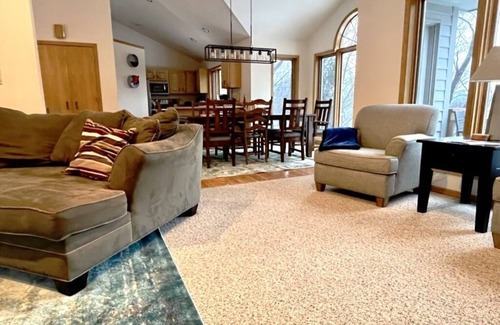 The Galena Territory House | Seasonal Lake Views/HotTub/Movie Room! Cozy! Forest Vibes! Sunroom, Decks, Grill