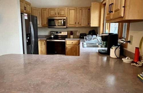 The Galena Territory House | Seasonal Lake Views/HotTub/Movie Room! Cozy! Forest Vibes! Sunroom, Decks, Grill