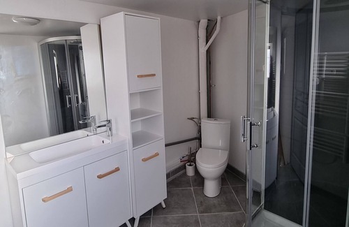 Theze House | seasonal rental minimum 3 nights