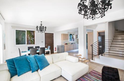 Pernera Villa | Seaspray