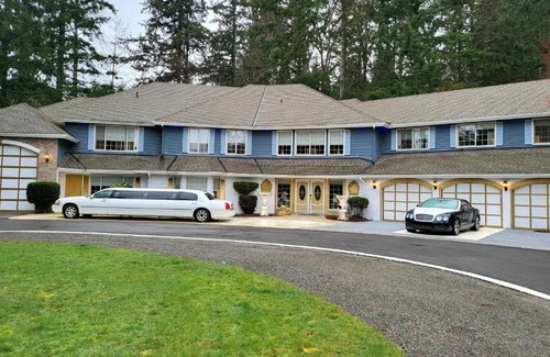 Sammamish Villa | Seattle Golden Millionaire Mansion