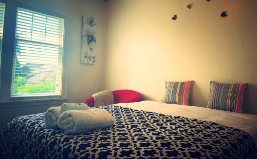 Eastlake House | Seattle Urban Village- private room