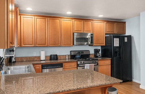 Miller Park House | Seattle Vacation Home: 3 bed 3 bath Townhome in Madison Valley