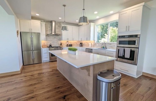 West Seattle House | Seattle Vacation Home: Alki Beach House. Central Air Conditioning!