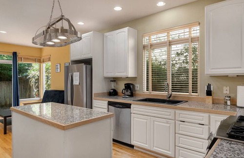 Miller Park House | Seattle Vacation Home: The Vineyard