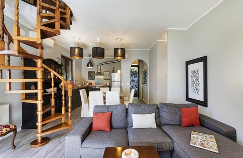 Recco Apartment | Seaview Apartment with Garden in Recco by Wonderful Italy