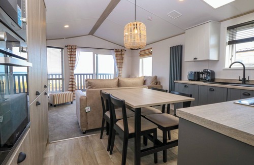 Bacton Cottage | Seaview Lodge