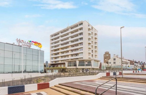 Zandvoort Apartment | Seaview Seinpost Family Residence (4 pers)